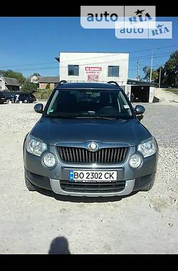 Внедорожник / Кроссовер Skoda Yeti 2010 в Подкамне