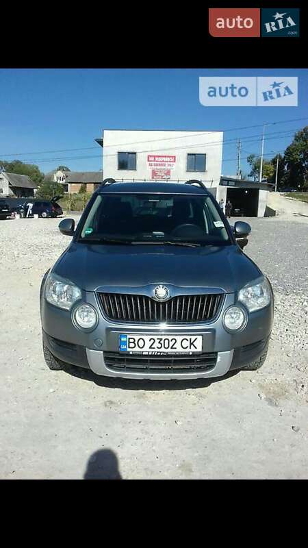 Внедорожник / Кроссовер Skoda Yeti 2010 в Подкамне