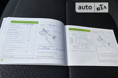Позашляховик / Кросовер Skoda Yeti 2016 в 