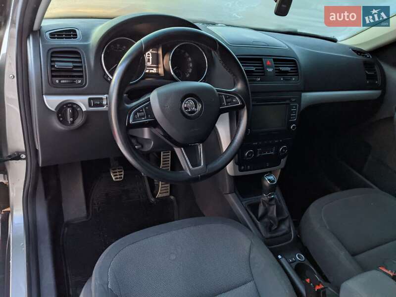 Внедорожник / Кроссовер Skoda Yeti 2014 в Конотопе