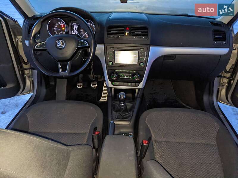 Внедорожник / Кроссовер Skoda Yeti 2014 в Конотопе