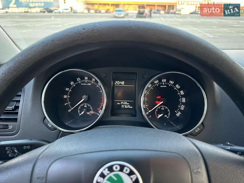 Внедорожник / Кроссовер Skoda Yeti 2011 в Ужгороде