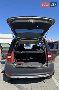 Внедорожник / Кроссовер Skoda Yeti 2012 в 