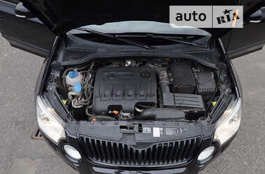 Внедорожник / Кроссовер Skoda Yeti 2010 в 