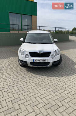 Внедорожник / Кроссовер Skoda Yeti 2011 в 