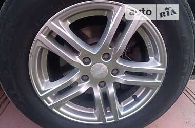 Внедорожник / Кроссовер Skoda Yeti 2010 в 