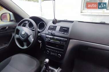 Внедорожник / Кроссовер Skoda Yeti 2011 в 