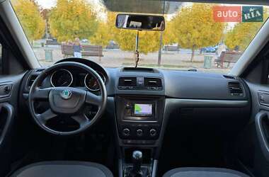 Внедорожник / Кроссовер Skoda Yeti 2009 в 