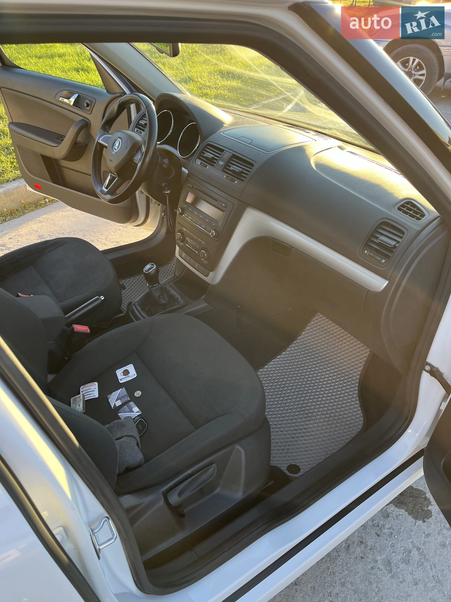 2014 Skoda Yeti - мініатюра 14