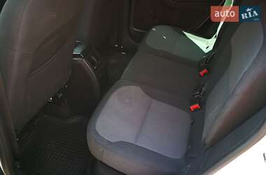 Внедорожник / Кроссовер Skoda Yeti 2011 в 
