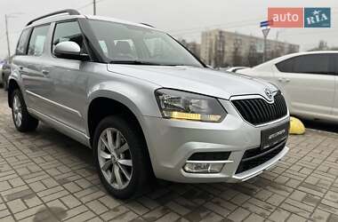 Позашляховик / Кросовер Skoda Yeti 2014 в 