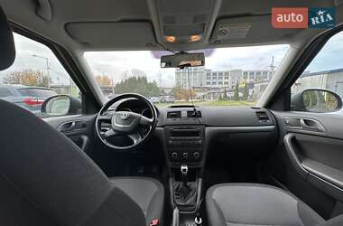 Внедорожник / Кроссовер Skoda Yeti 2010 в 