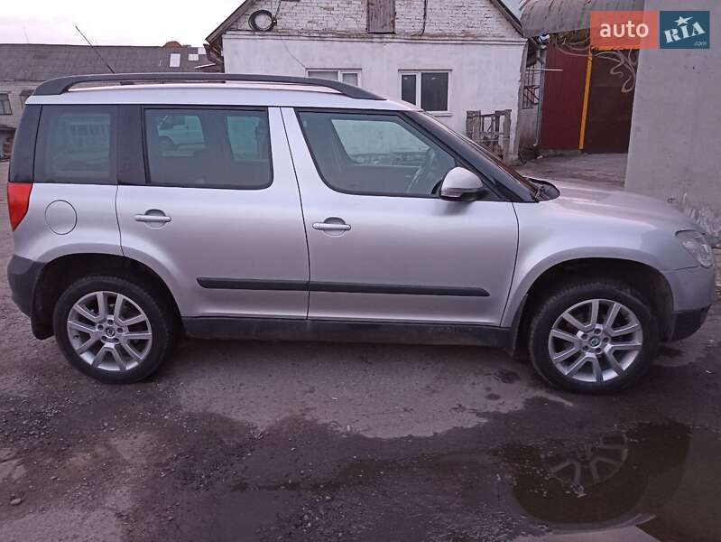 Внедорожник / Кроссовер Skoda Yeti 2010 в Киеве