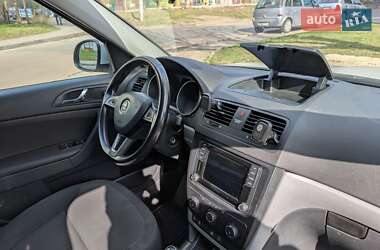 Внедорожник / Кроссовер Skoda Yeti 2015 в 