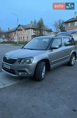 Внедорожник / Кроссовер Skoda Yeti 2014 в 