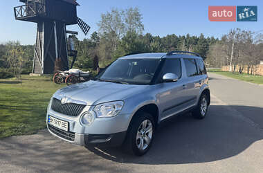 Внедорожник / Кроссовер Skoda Yeti 2012 в 
