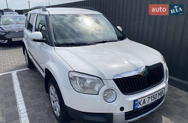 Позашляховик / Кросовер Skoda Yeti 2012 в 