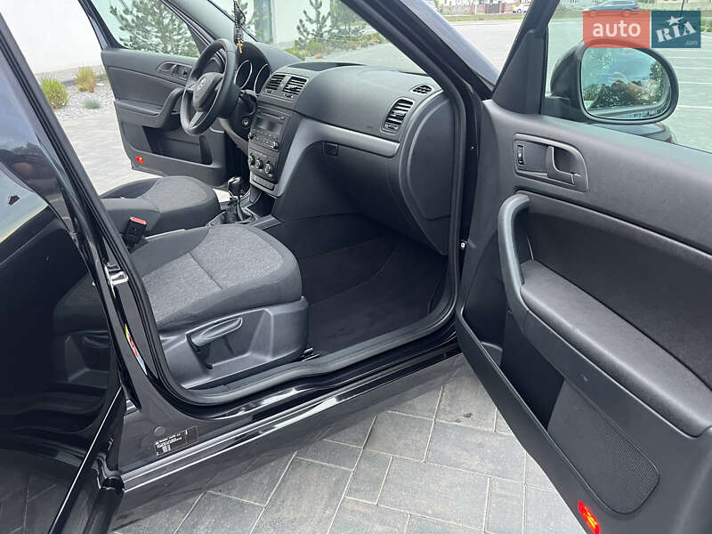 Внедорожник / Кроссовер Skoda Yeti 2013 в Луцке