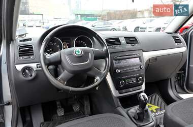 Позашляховик / Кросовер Skoda Yeti 2011 в 