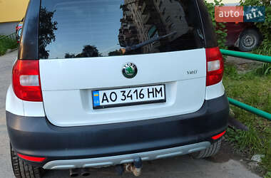 Внедорожник / Кроссовер Skoda Yeti 2010 в 