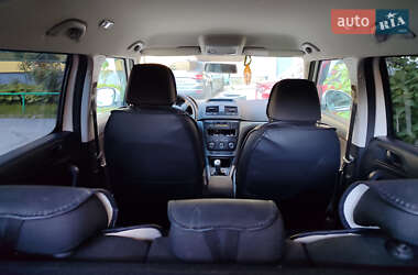 Внедорожник / Кроссовер Skoda Yeti 2010 в 