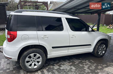 Внедорожник / Кроссовер Skoda Yeti 2011 в 