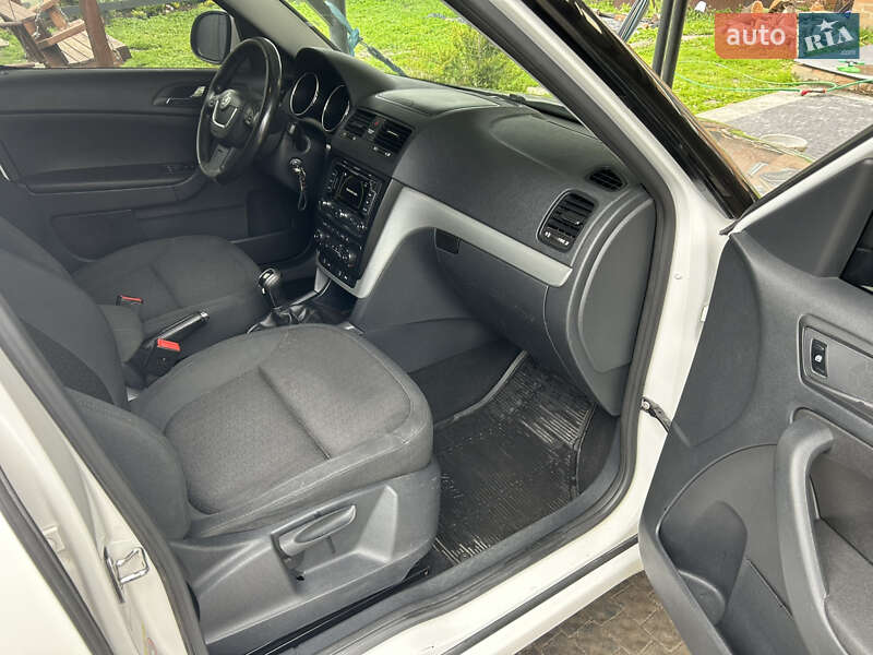 Внедорожник / Кроссовер Skoda Yeti 2011 в Полтаве