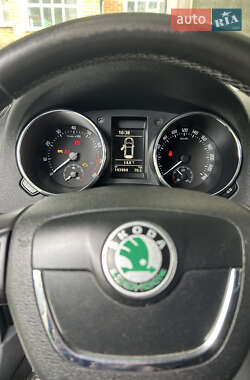Внедорожник / Кроссовер Skoda Yeti 2011 в 