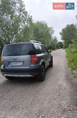 Внедорожник / Кроссовер Skoda Yeti 2013 в 