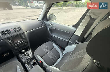 Позашляховик / Кросовер Skoda Yeti 2013 в 