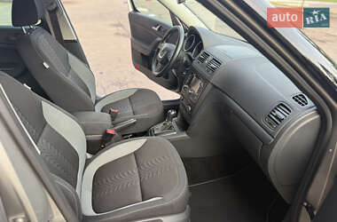 Позашляховик / Кросовер Skoda Yeti 2013 в 
