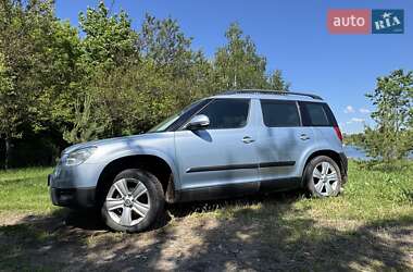 Внедорожник / Кроссовер Skoda Yeti 2012 в 