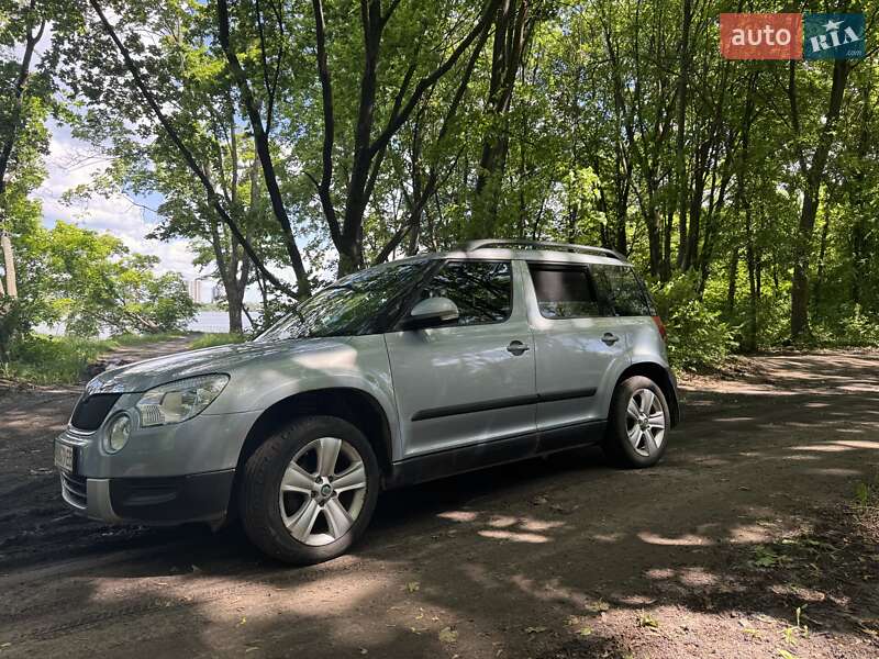 Внедорожник / Кроссовер Skoda Yeti 2012 в Харькове