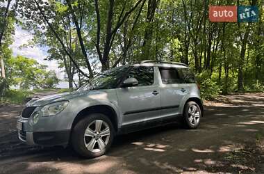 Внедорожник / Кроссовер Skoda Yeti 2012 в 