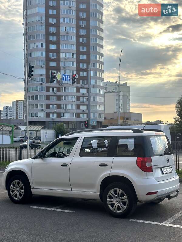 Внедорожник / Кроссовер Skoda Yeti 2015 в Броварах