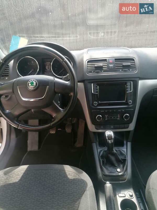 Внедорожник / Кроссовер Skoda Yeti 2011 в Киеве фото 11 Внедорожник / Кроссовер Skoda Yeti 2011 в Киеве