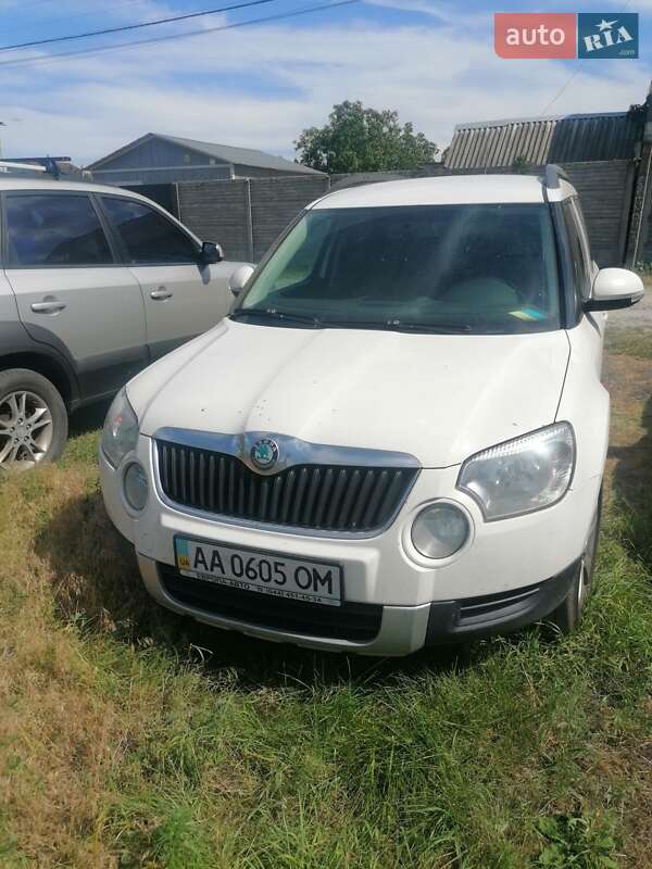 Внедорожник / Кроссовер Skoda Yeti 2011 в 