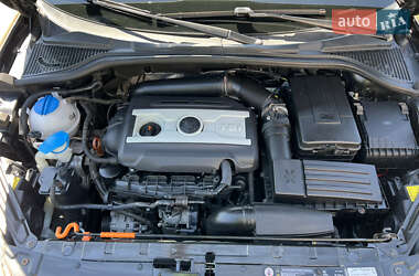 Внедорожник / Кроссовер Skoda Yeti 2012 в 