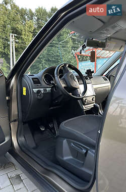 Внедорожник / Кроссовер Skoda Yeti 2011 в 