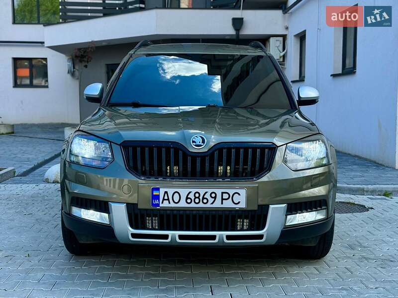 Позашляховик / Кросовер Skoda Yeti 2015 в Ужгороді фото 4 Позашляховик / Кросовер Skoda Yeti 2015 в Ужгороді