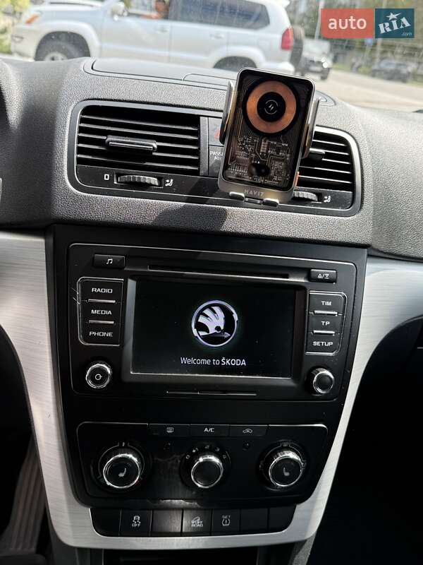 Внедорожник / Кроссовер Skoda Yeti 2014 в Звягеле