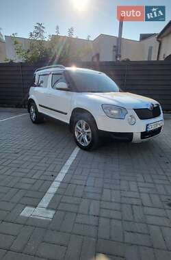 Внедорожник / Кроссовер Skoda Yeti 2013 в 
