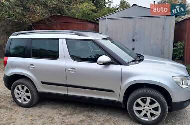 Внедорожник / Кроссовер Skoda Yeti 2009 в 