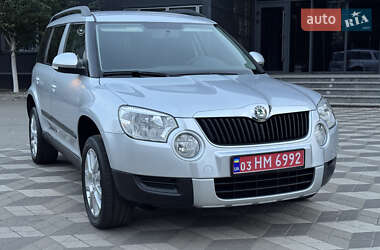 Внедорожник / Кроссовер Skoda Yeti 2010 в 