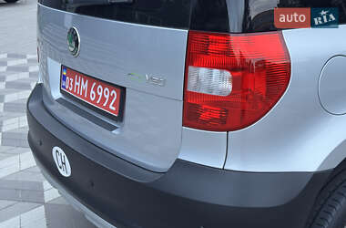Внедорожник / Кроссовер Skoda Yeti 2010 в 