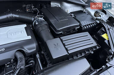 Внедорожник / Кроссовер Skoda Yeti 2010 в 