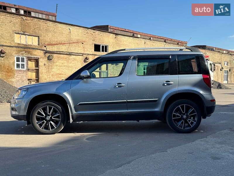 Внедорожник / Кроссовер Skoda Yeti 2017 в Киеве