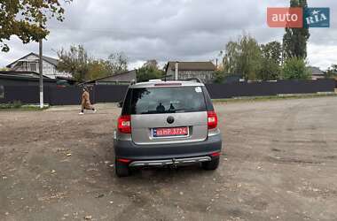 Внедорожник / Кроссовер Skoda Yeti 2010 в 