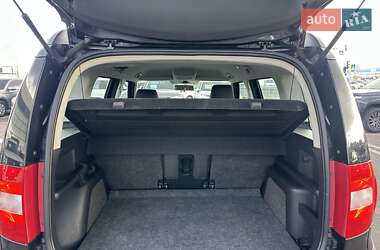 Позашляховик / Кросовер Skoda Yeti 2009 в 