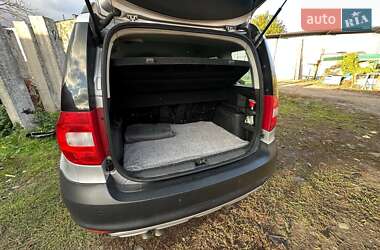 Внедорожник / Кроссовер Skoda Yeti 2011 в 